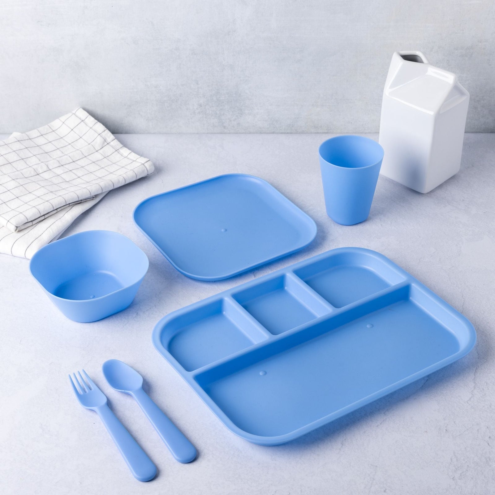 Kids' Plastic Dinnerware Set, Serves 4, 24-pc, Dishwasher Safe I2E7 - product image 7