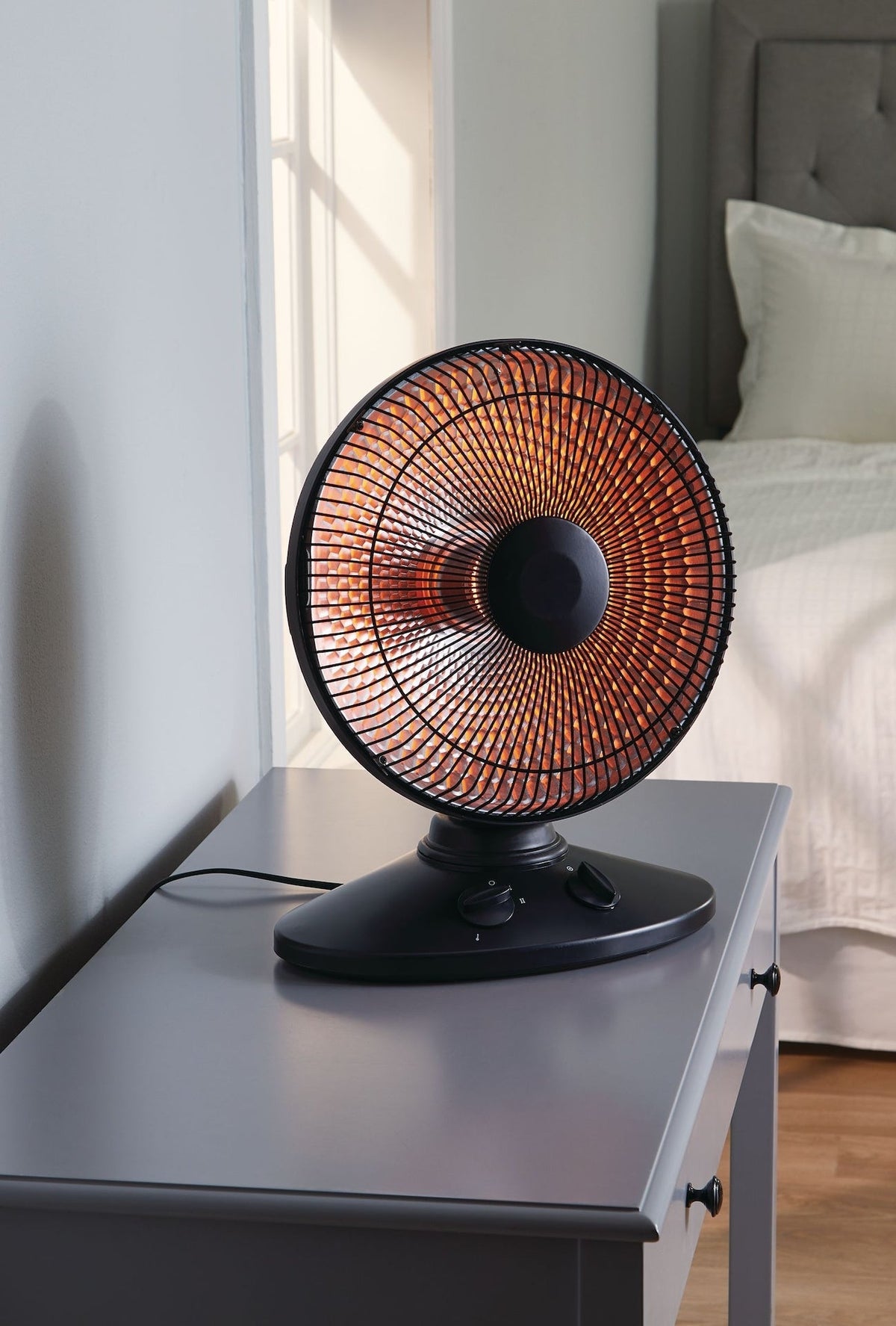 Oscillating Parabolic Dish Portable Radiant Electric Space Heater, 1000W, Black H1W1 - product image 8