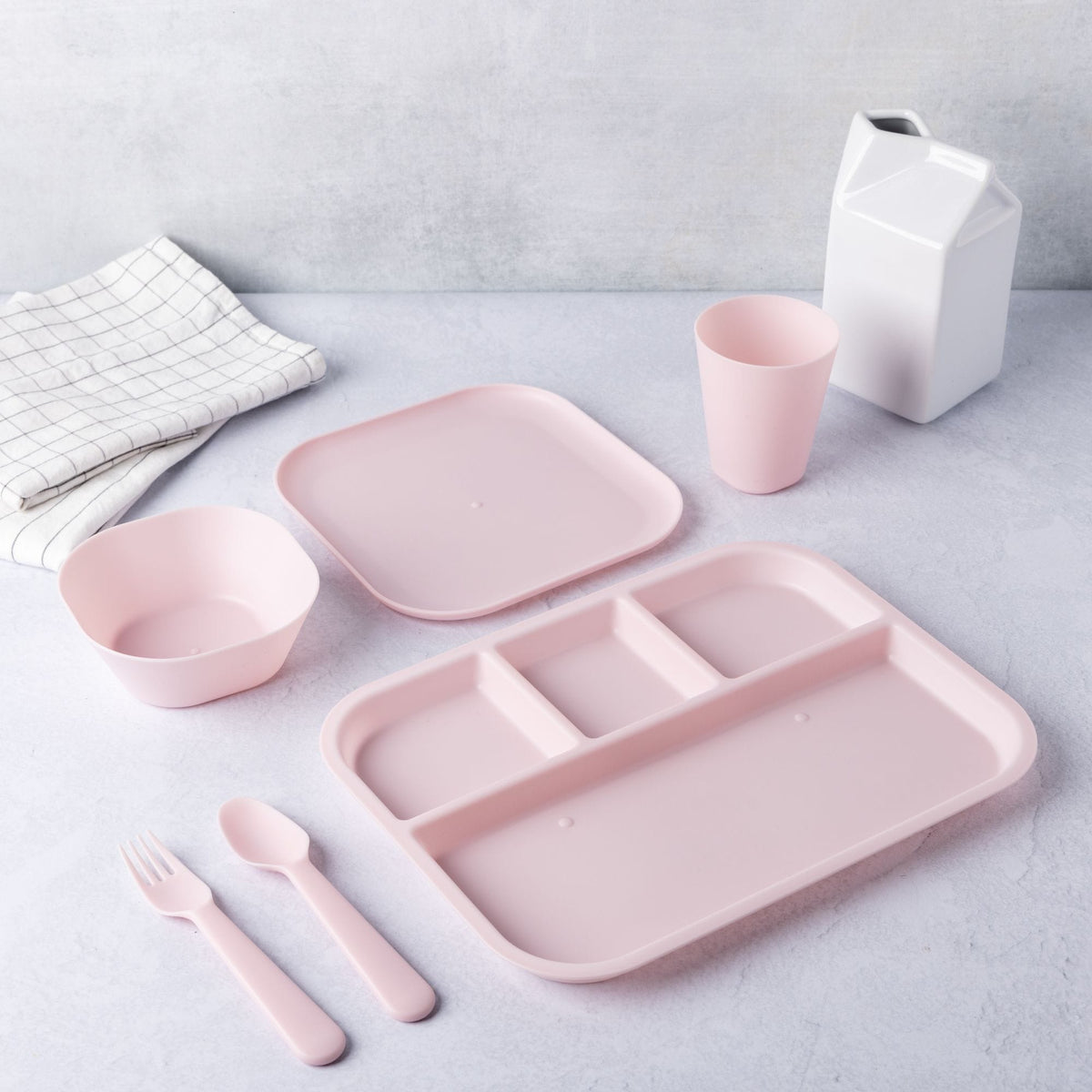 Kids' Plastic Dinnerware Set, Serves 4, 24-pc, Dishwasher Safe I2E7 - product image 6
