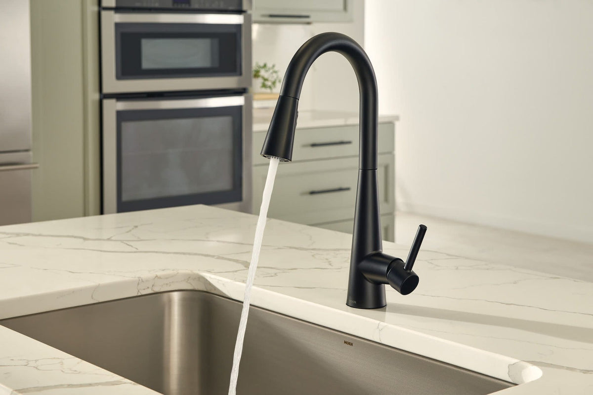 Sleek Single Handle High Arc Pull Down Sprayer Kitchen Faucet with Power Boost, Matte Black X8Q7 - product image 4