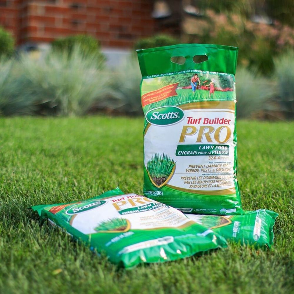 Turf Builder PRO Lawn Fertilizer, 800-m2 C2Y5 - product image 2