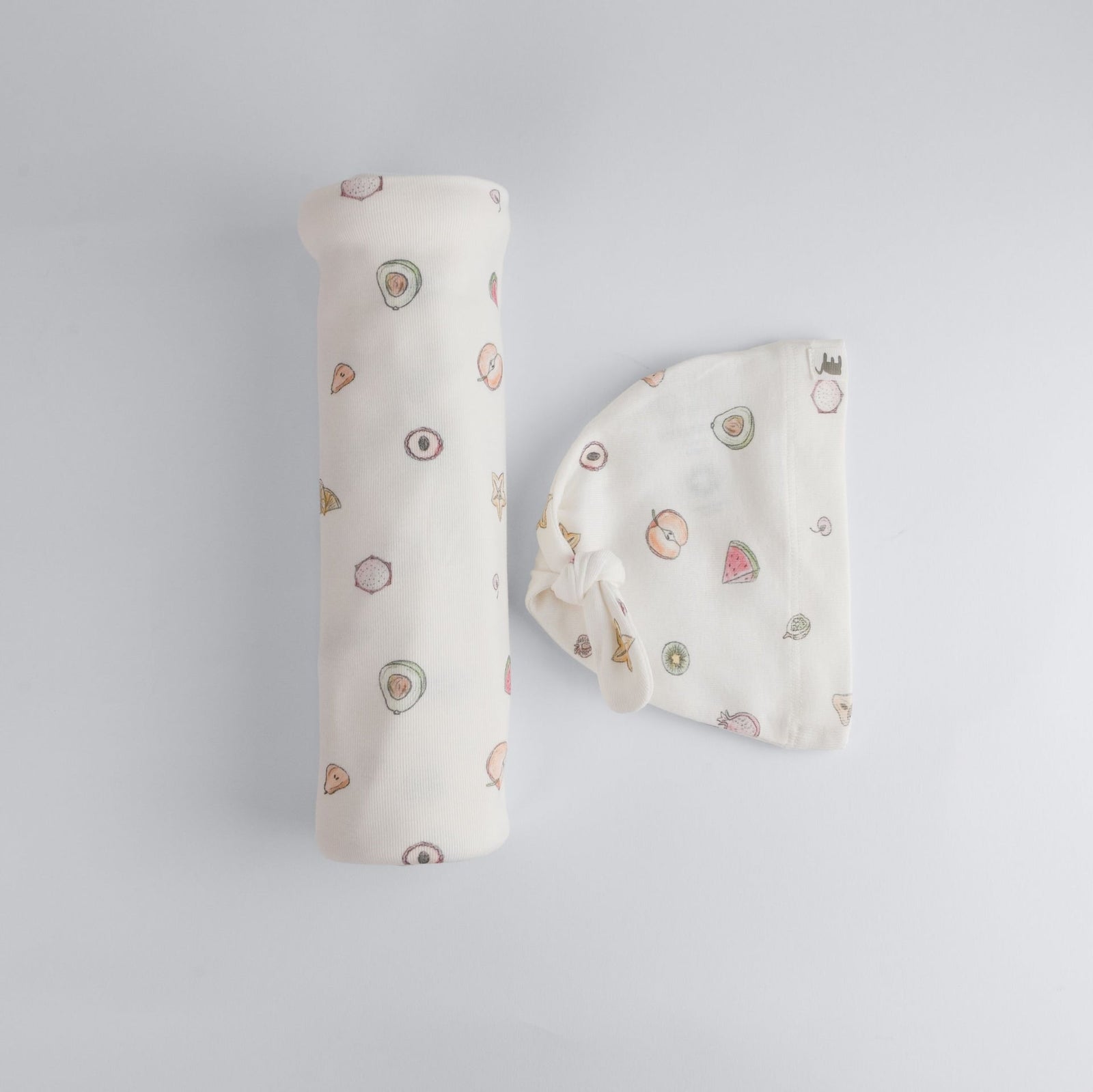 The Elk Baby Fruit Print Premium Organic Cotton Blanket and Beanie Set E8K2 - product image 1